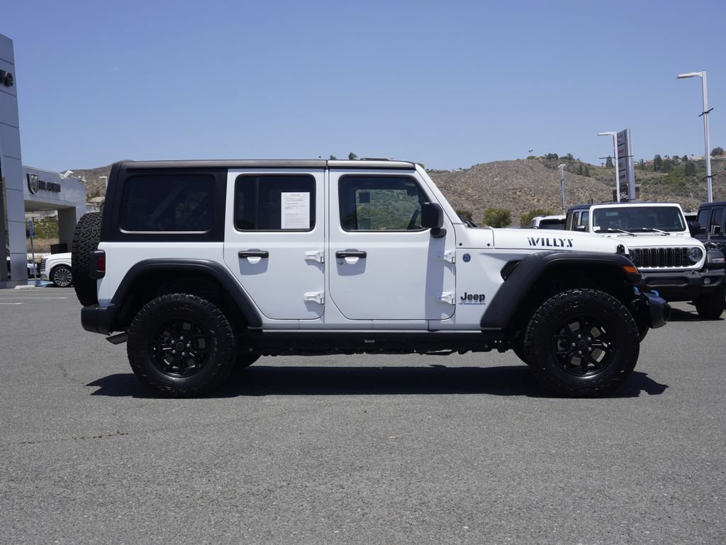 Used 2024 Jeep Wrangler Unlimited AWD/4WD image 3