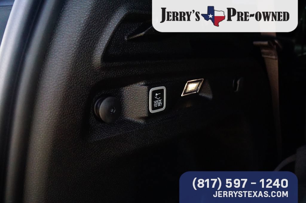 Used 2023 Jeep Grand Cherokee L Laredo AWD/4WD image 23
