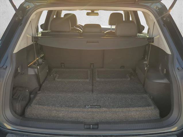 Used 2019 Volkswagen Tiguan SE w/ Panoramic Sunroof Package FWD image 23