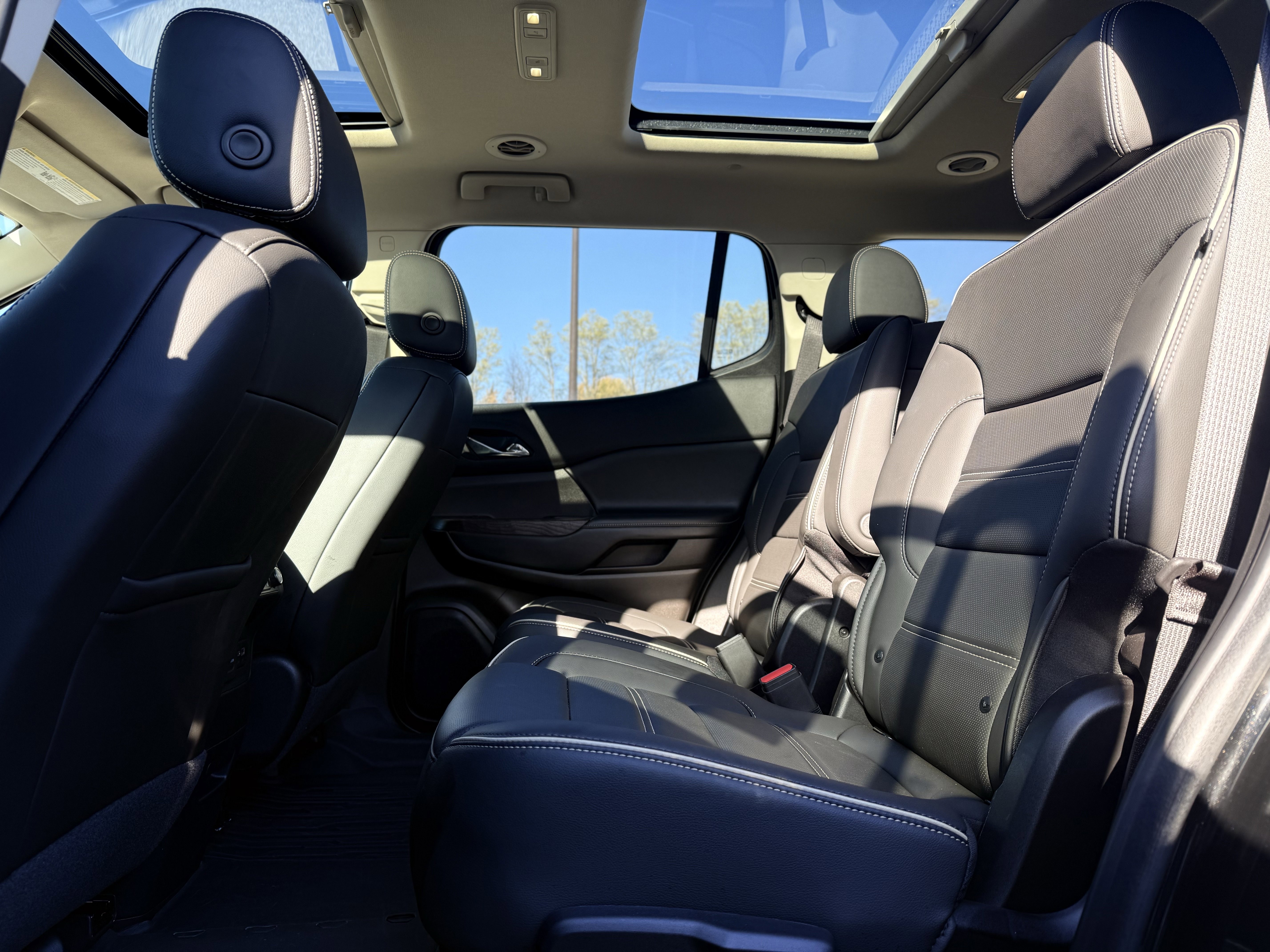 Certified 2023 GMC Acadia Denali w/ Denali Ultimate Package image 14