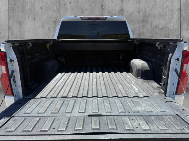 Used 2022 Chevrolet Silverado 1500 High Country w/ Technology Package AWD/4WD image 23
