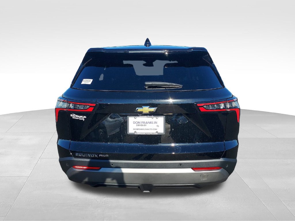 New 2027 Chevrolet Equinox LT w/ LPO, Floor Liner Package AWD/4WD image 4