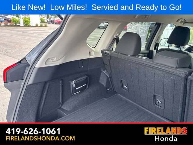 Used 2025 Nissan Rogue S FWD image 29