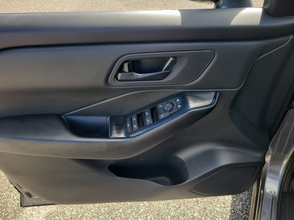 Certified 2026 Nissan Rogue S FWD image 11