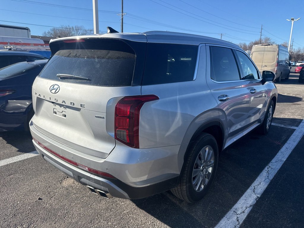 Used 2025 Hyundai Palisade SEL image 2