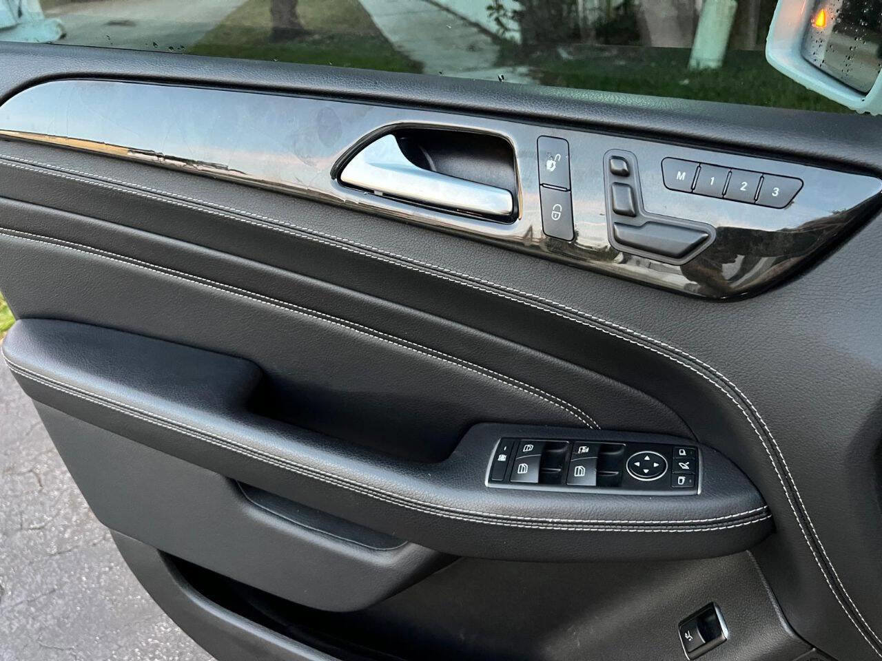 Used 2015 Mercedes-Benz ML 400 4MATIC image 9