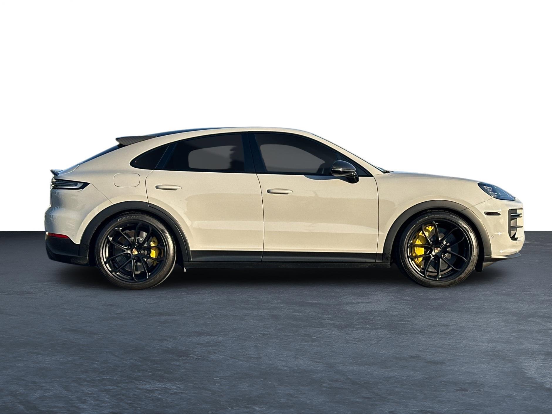 Used 2024 Porsche Cayenne Turbo GT image 9