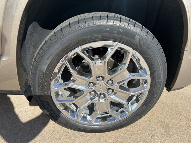 Used 2022 GMC Acadia Denali w/ Denali Ultimate Package AWD/4WD image 11