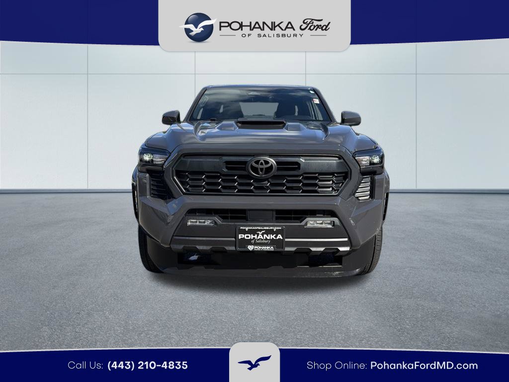Used 2024 Toyota Tacoma TRD Sport AWD/4WD image 3