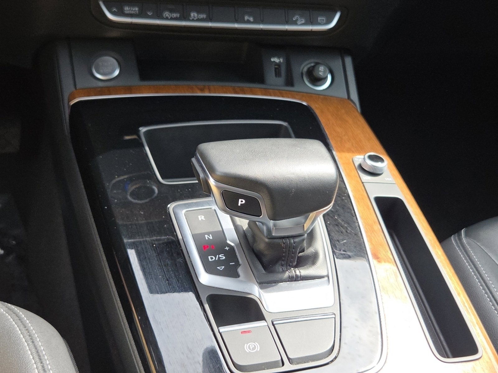 Used 2023 Audi Q5 2.0T Premium w/ Convenience Package image 35