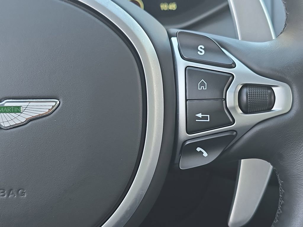 Used 2023 Aston Martin V8 Vantage Coupe image 19