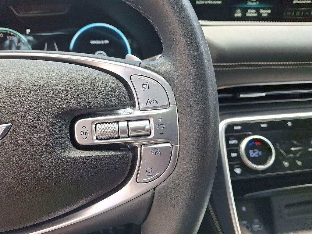 Used 2024 Genesis GV80 2.5T w/ Prestige Package image 18