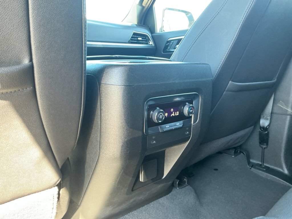 Used 2025 Chevrolet Tahoe LT AWD/4WD image 23