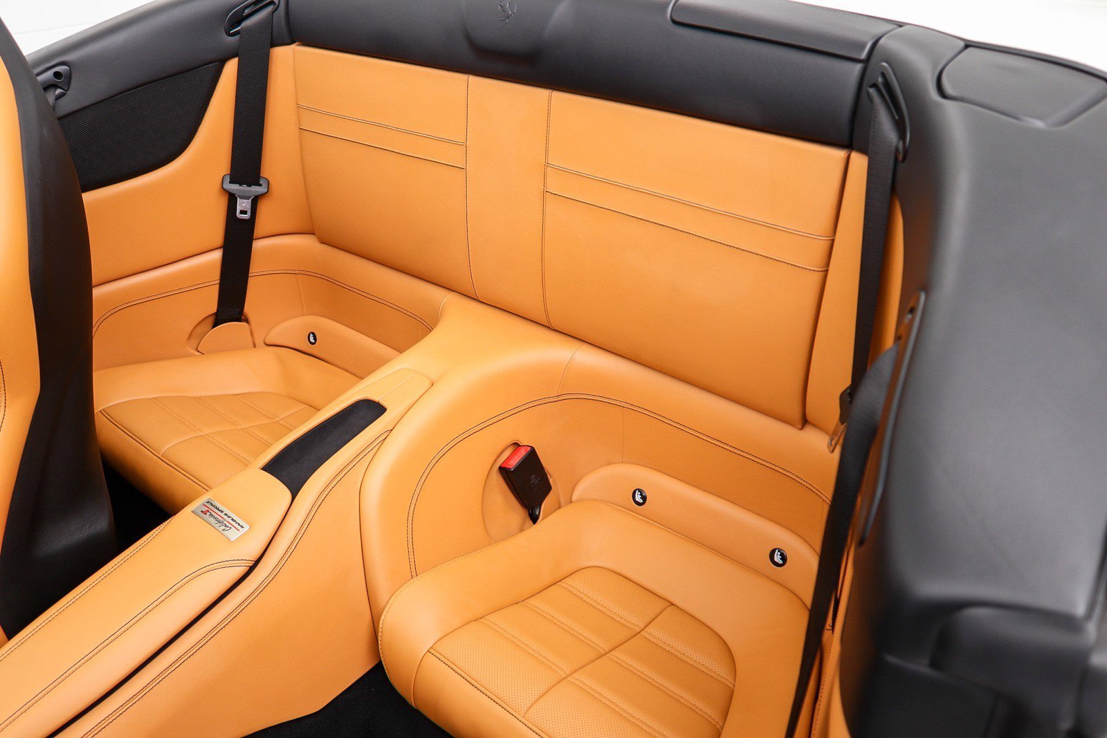 Used 2017 Ferrari California T RWD image 37
