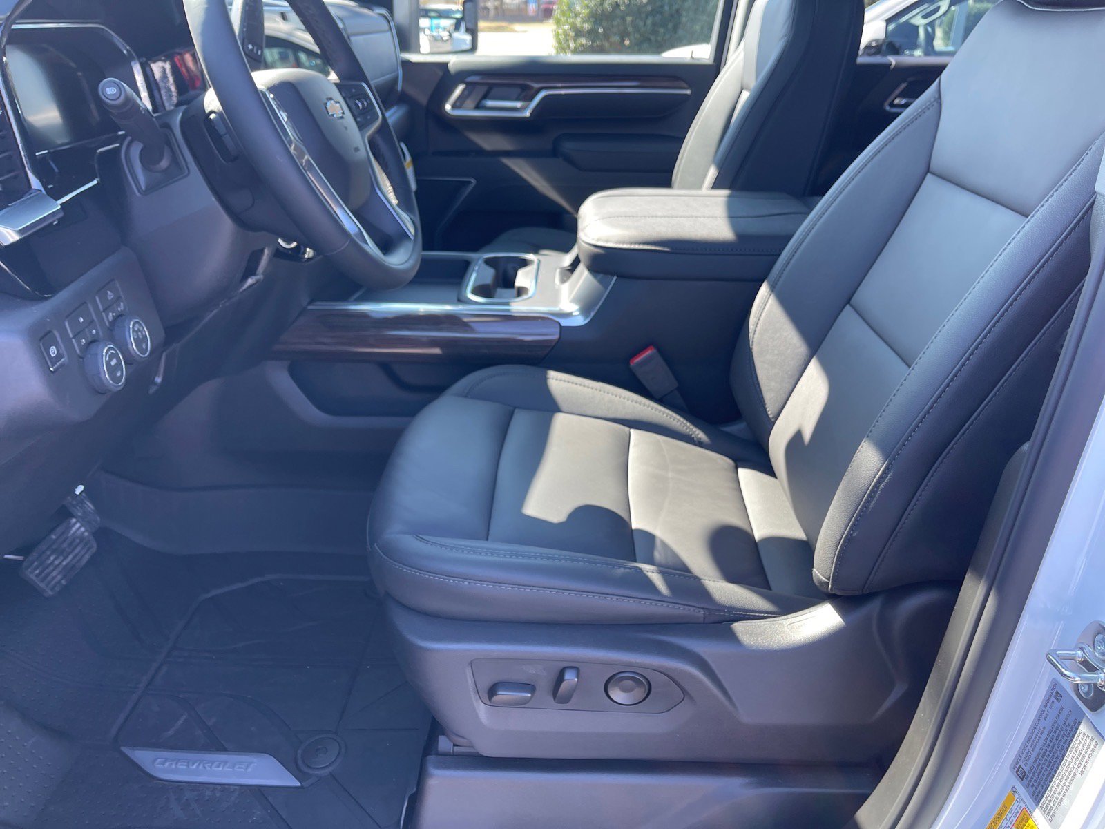 New 2026 Chevrolet Silverado 3500 LT image 10