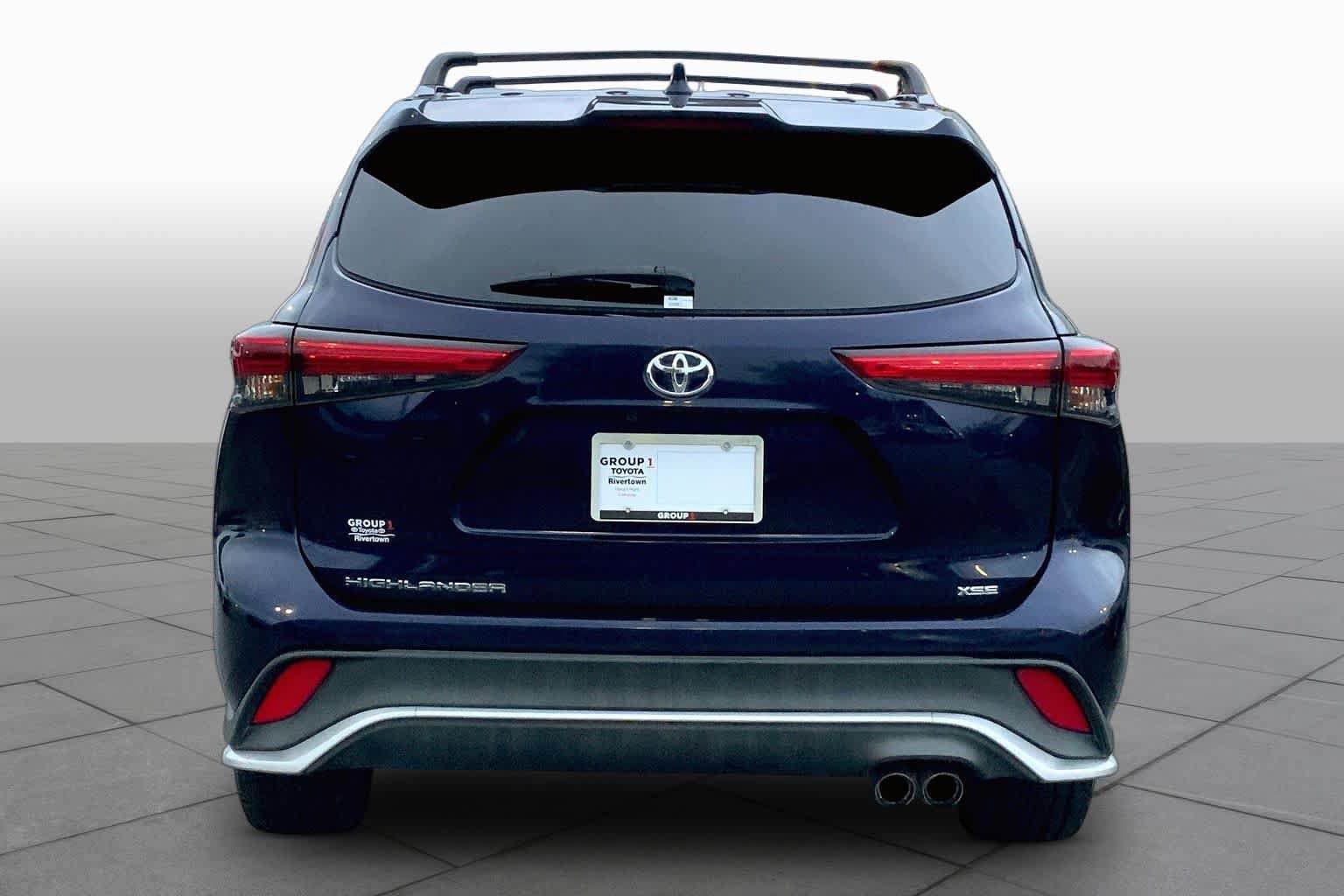 Used 2022 Toyota Highlander XSE FWD image 8