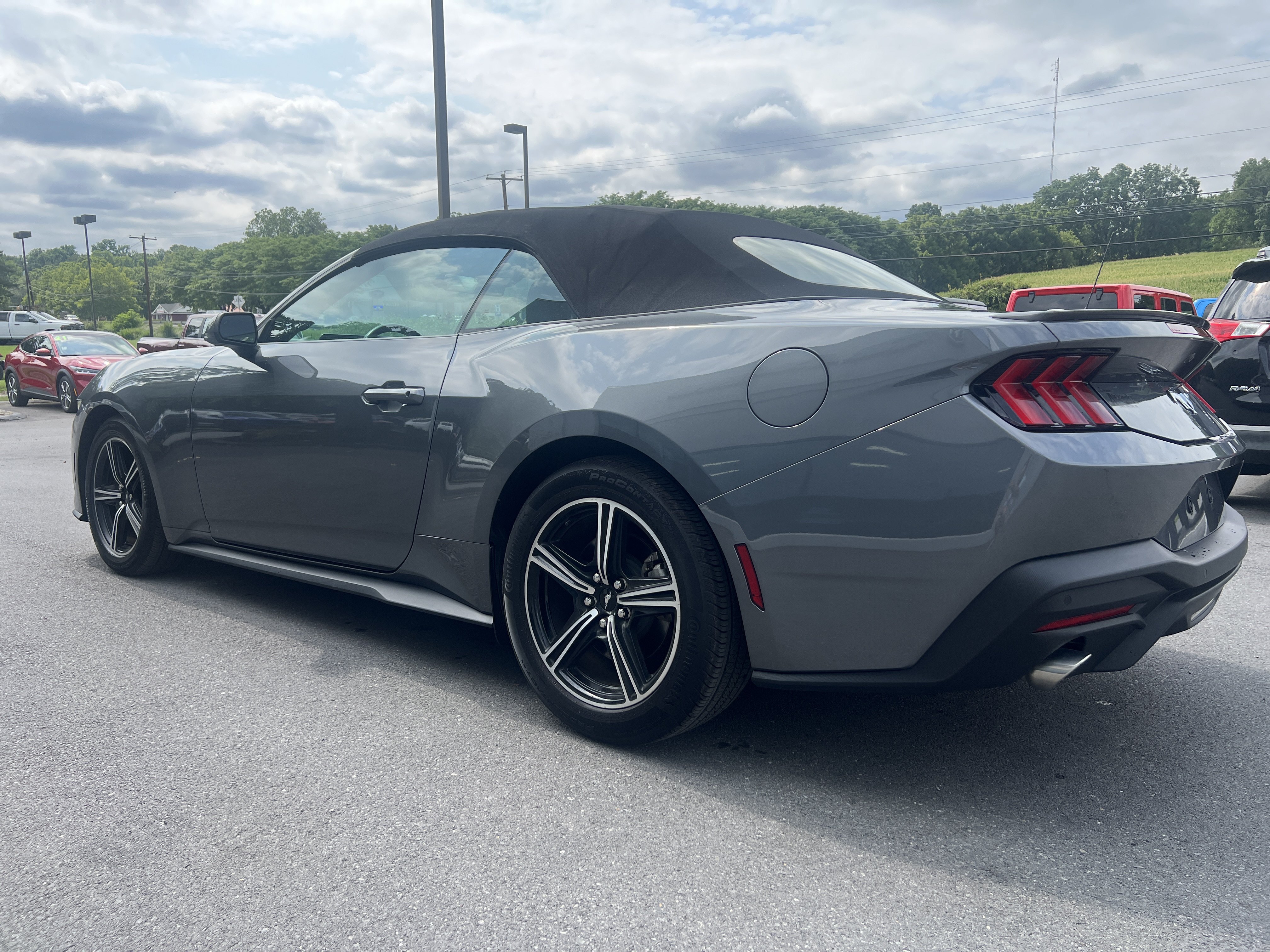 Used 2025 Ford Mustang Premium RWD image 6