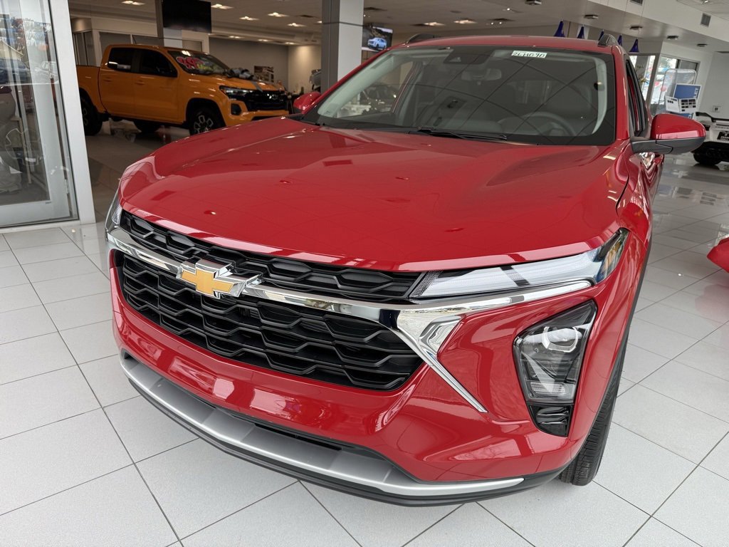 New 2026 Chevrolet Trax LT image 2