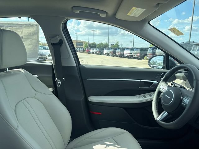 New 2026 Hyundai Sonata Limited FWD image 14