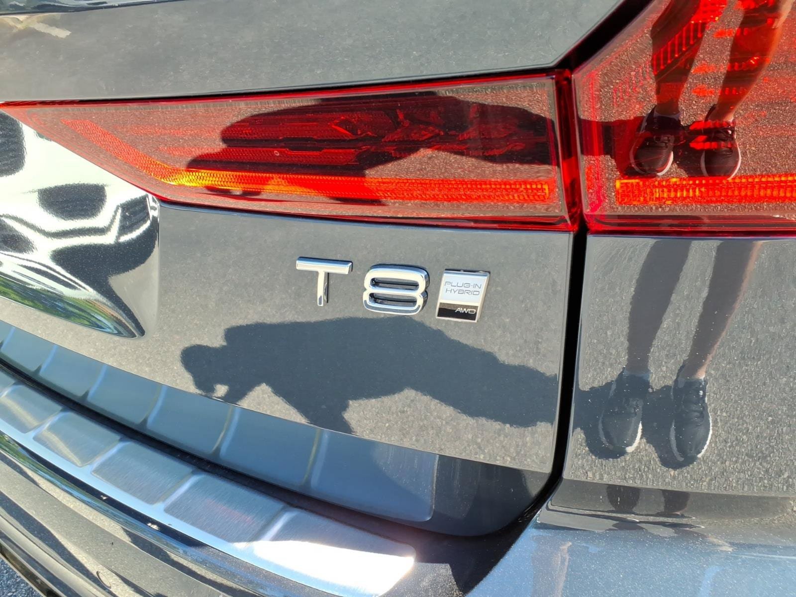 New 2026 Volvo XC60 T8 Plus w/ Protection Package Premier AWD/4WD image 6
