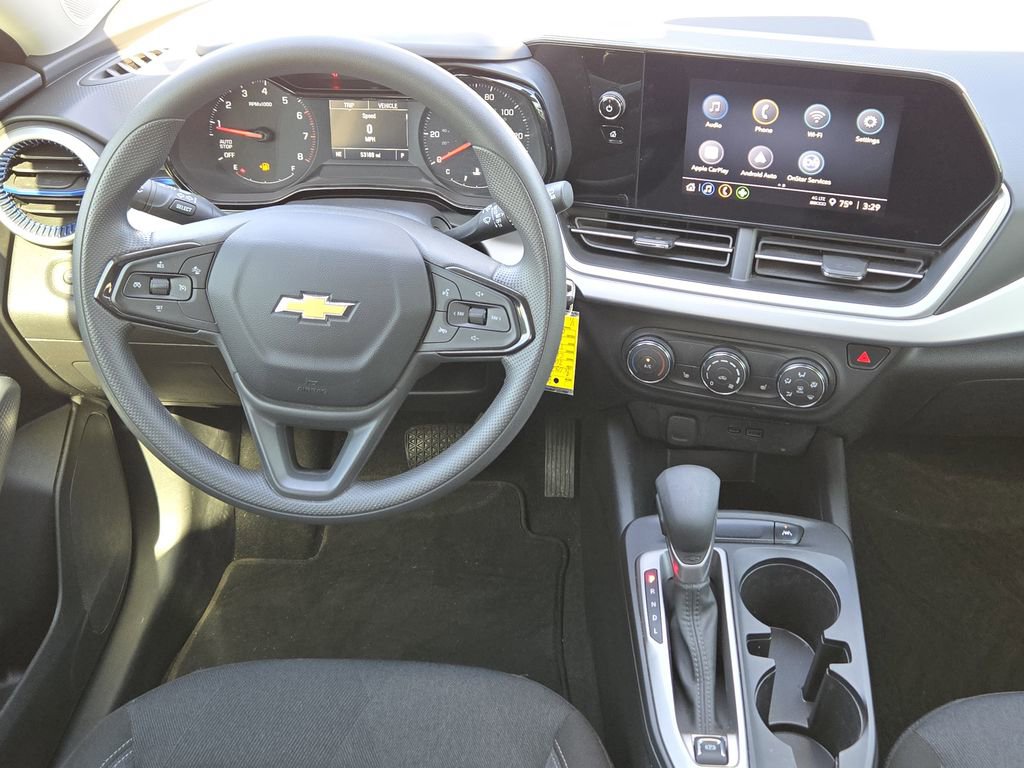 Used 2025 Chevrolet Trax LS w/ LS Convenience Package image 23