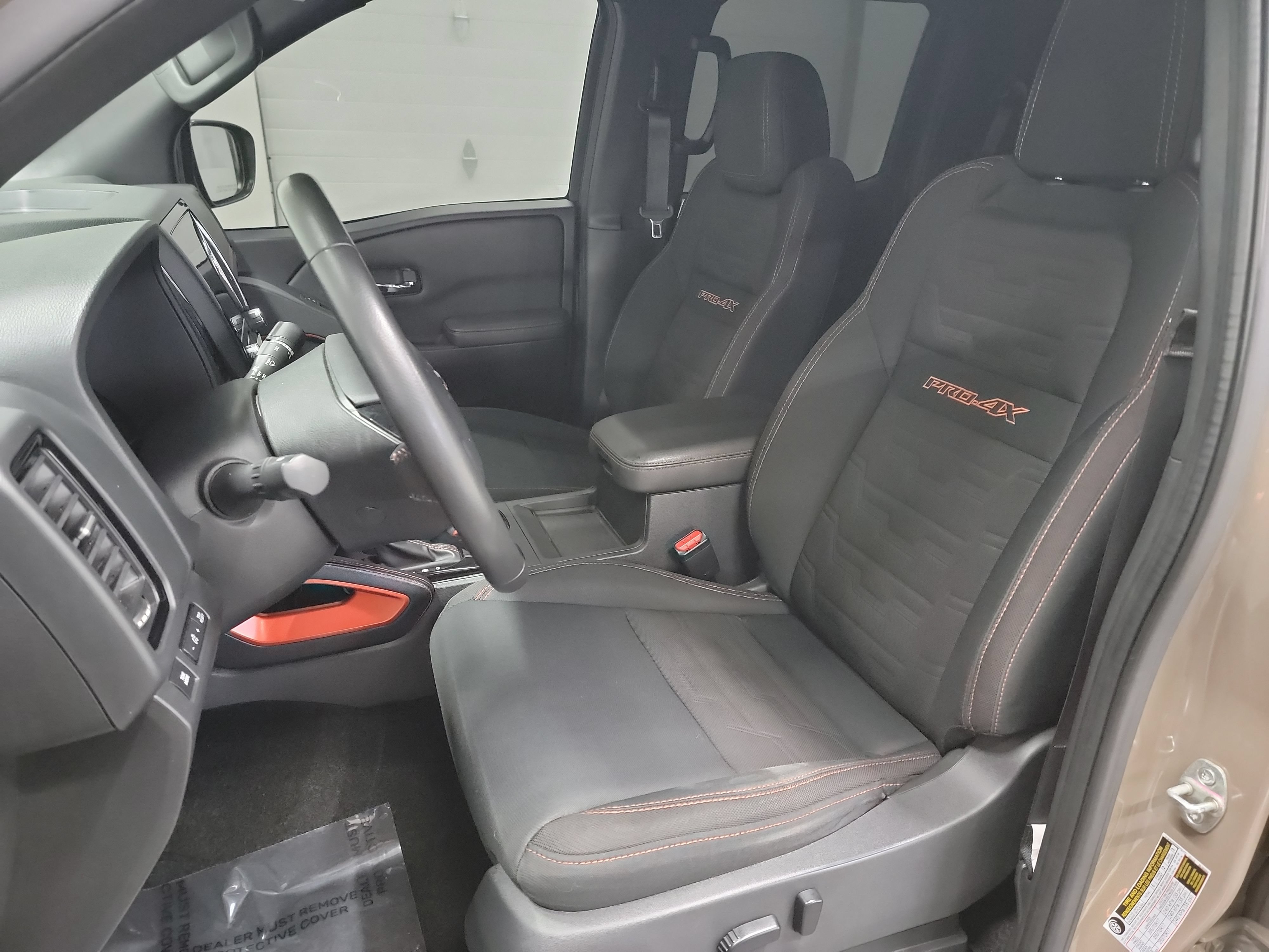 Used 2022 Nissan Frontier PRO-4X w/ Technology Package AWD/4WD image 12