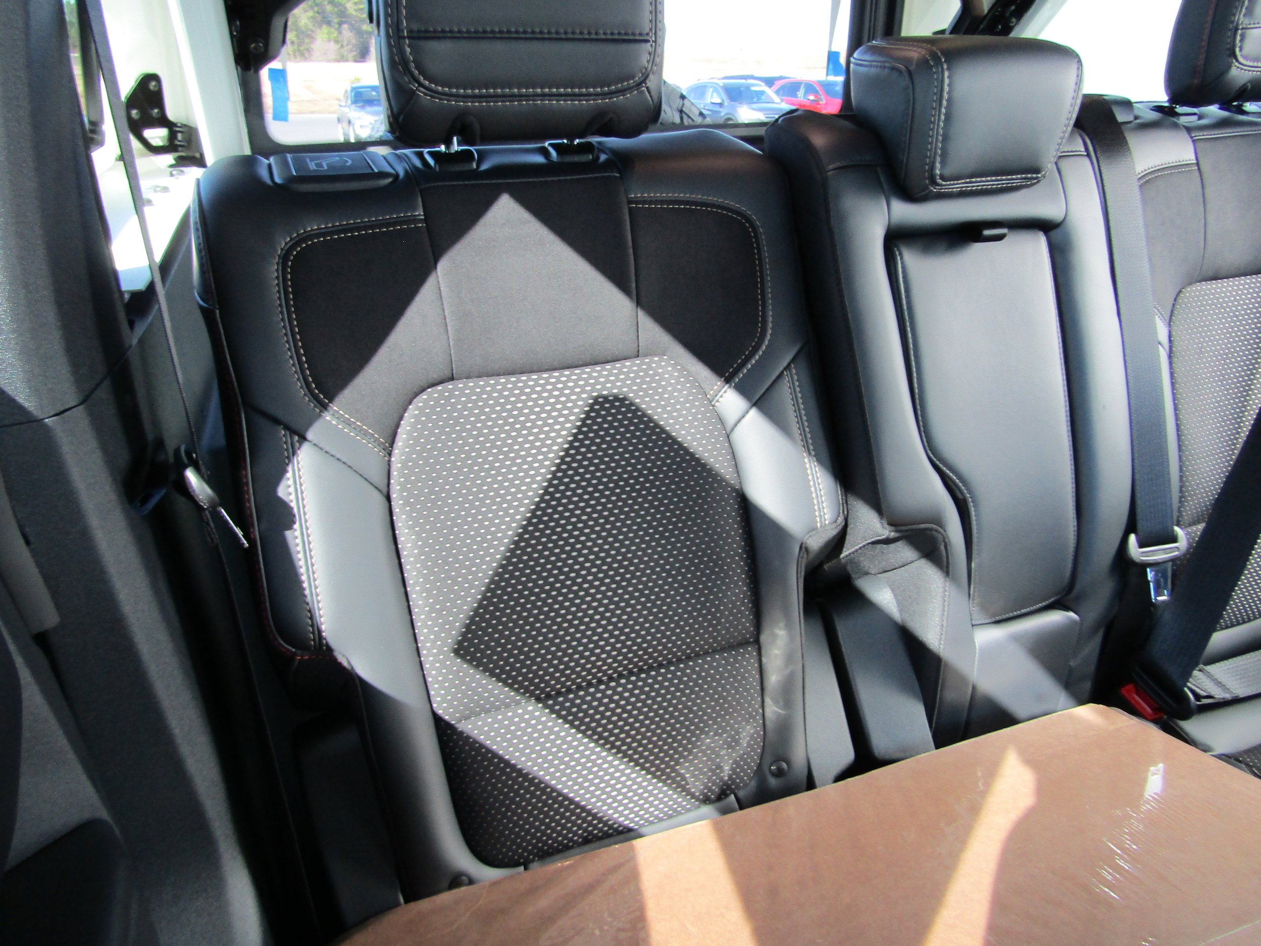 New 2026 Ford Bronco Raptor w/ Interior Carbon Fiber Pack AWD/4WD image 10
