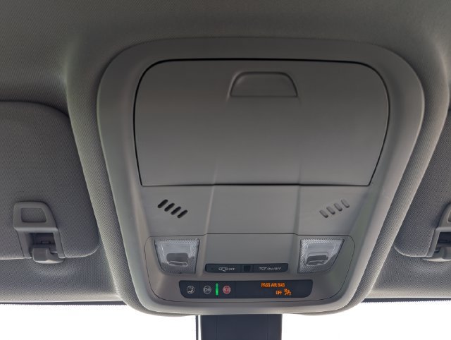 Used 2024 GMC Terrain SLE FWD image 24
