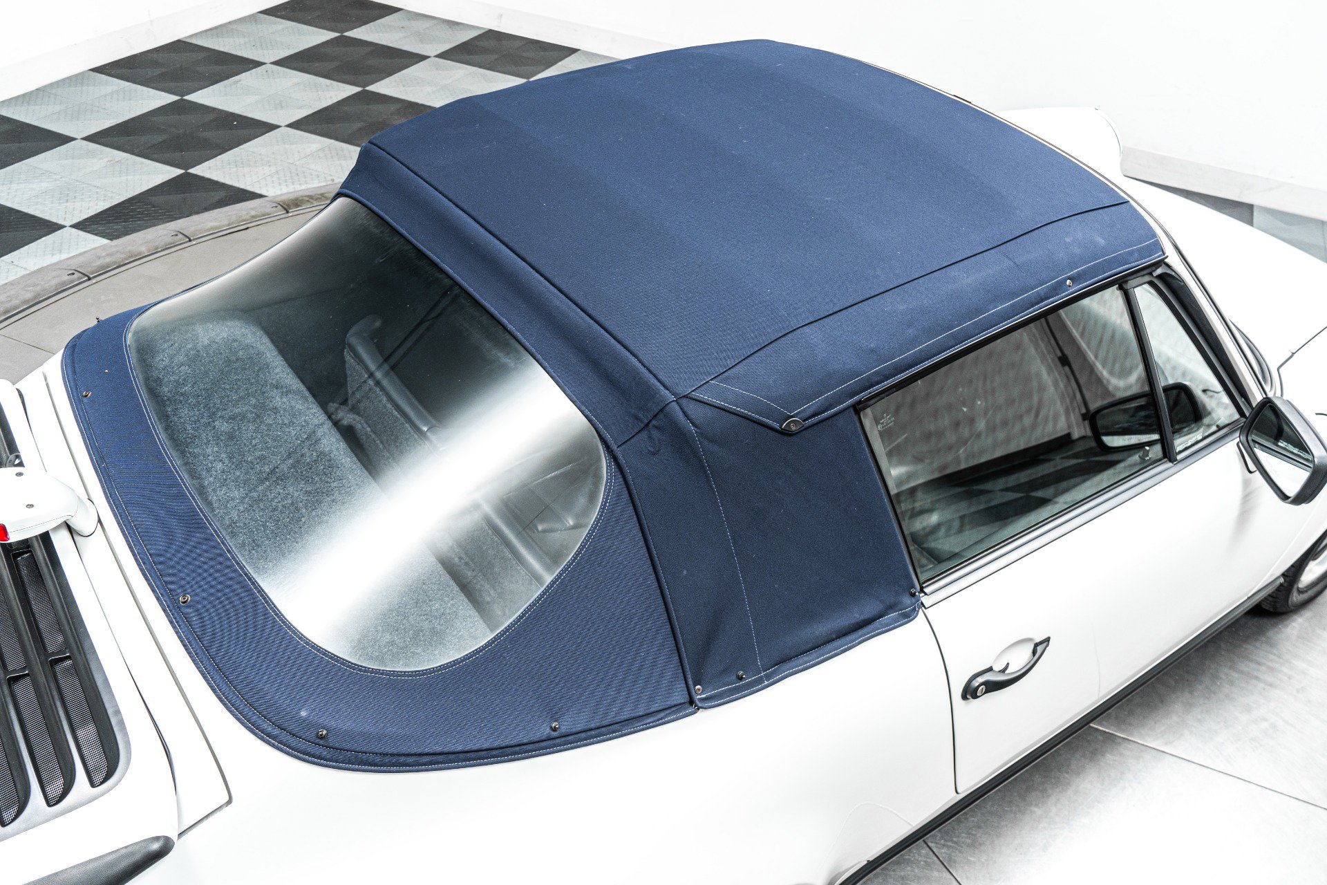 Used 1989 Porsche 911 Carrera RWD image 34