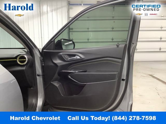 Certified 2025 Chevrolet Trax ACTIV w/ Sunroof Package image 10