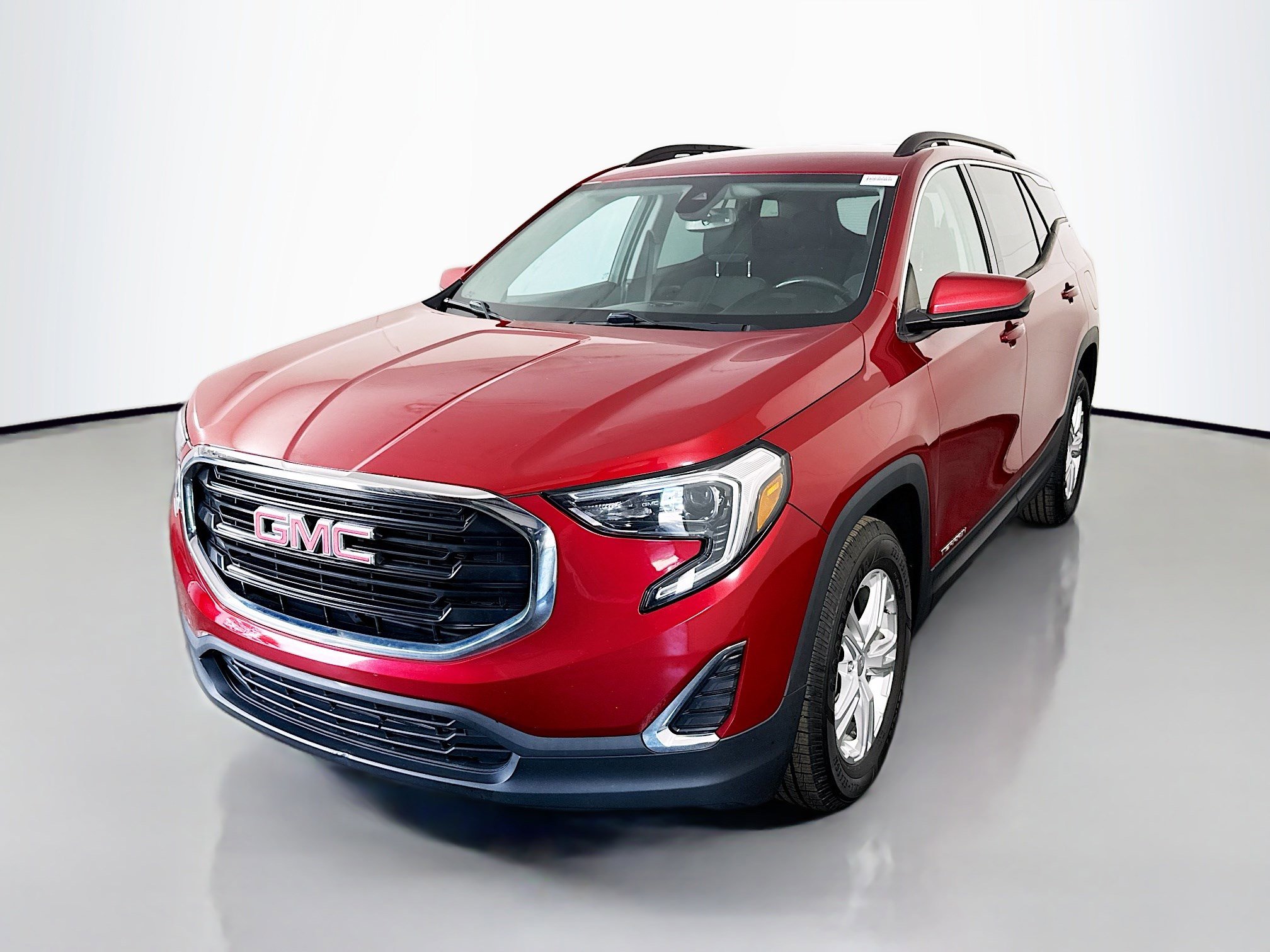 Used 2020 GMC Terrain SLE w/ Driver Convenience Package FWD image 4