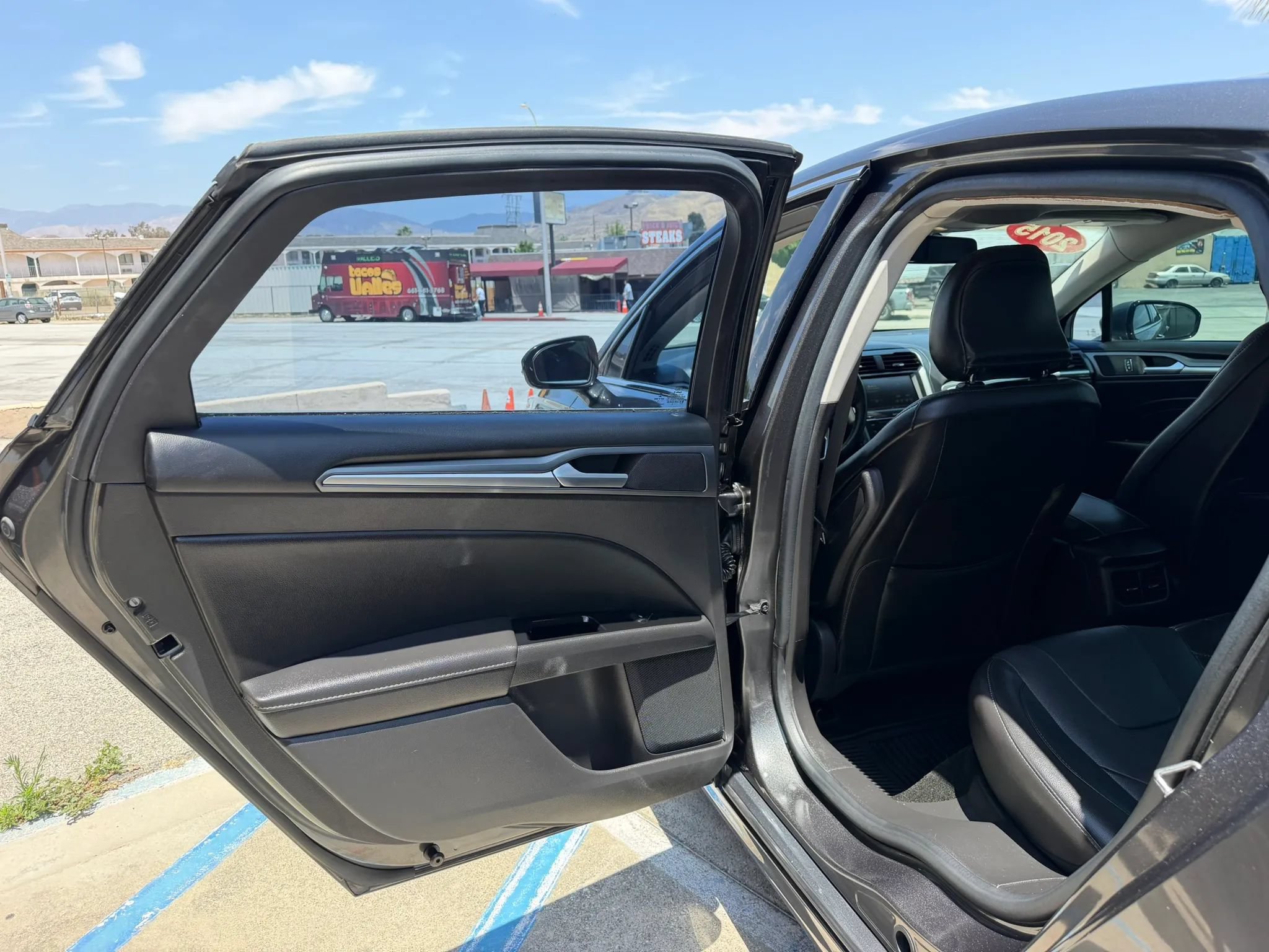 Used 2015 Ford Fusion Titanium FWD image 19