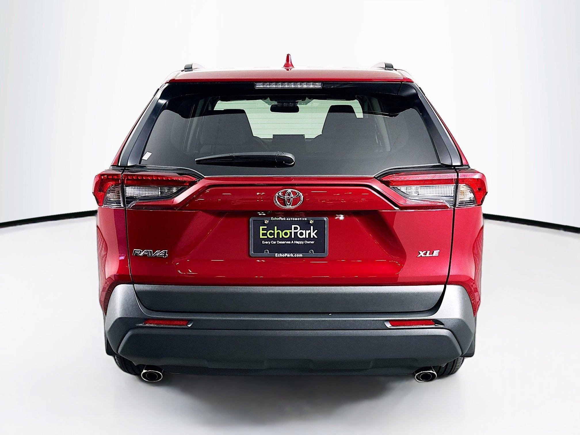 Used 2025 Toyota RAV4 XLE w/ Convenience Package FWD image 7