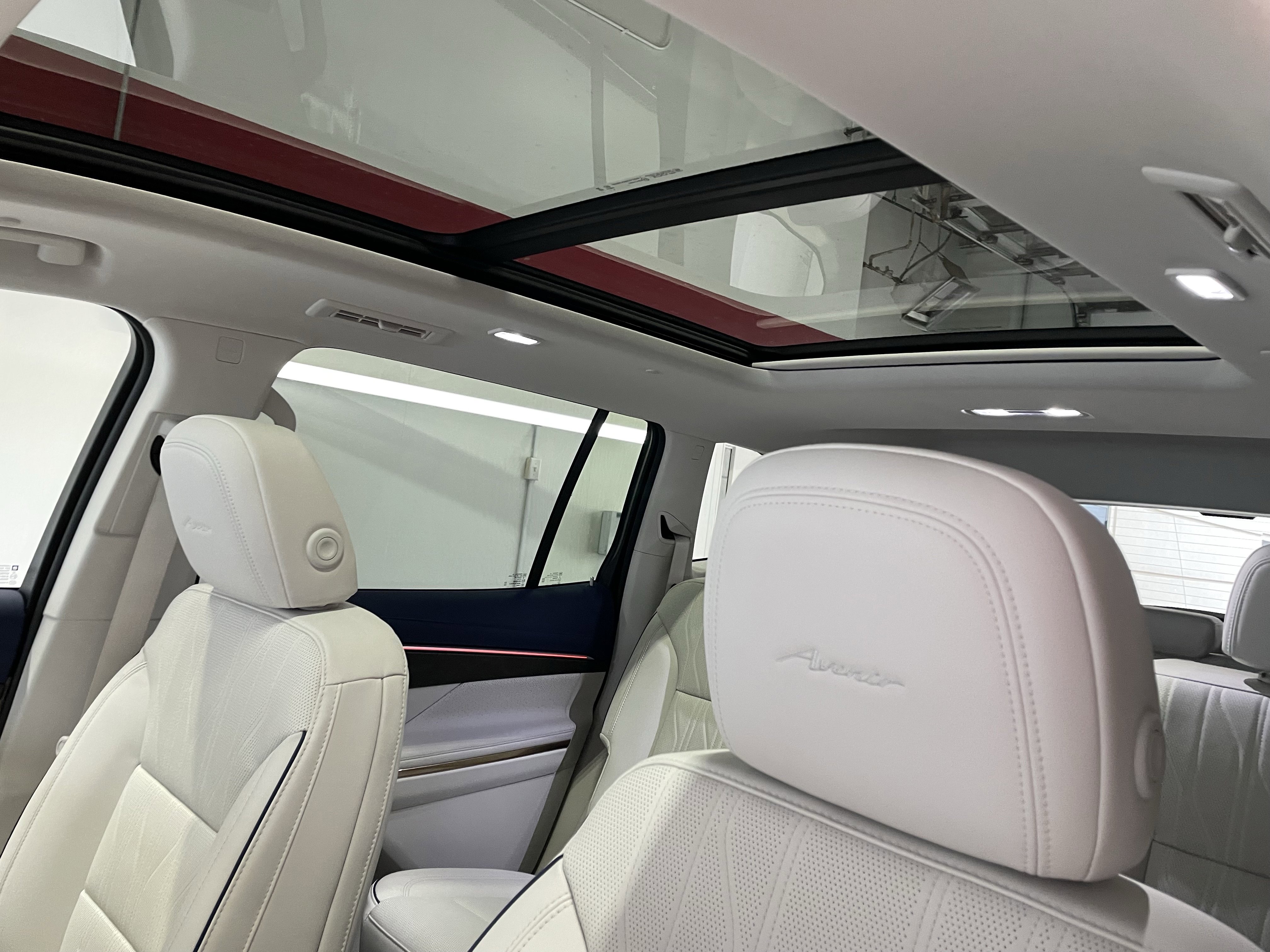 New 2026 Buick Enclave Avenir w/ Super Cruise Package image 17