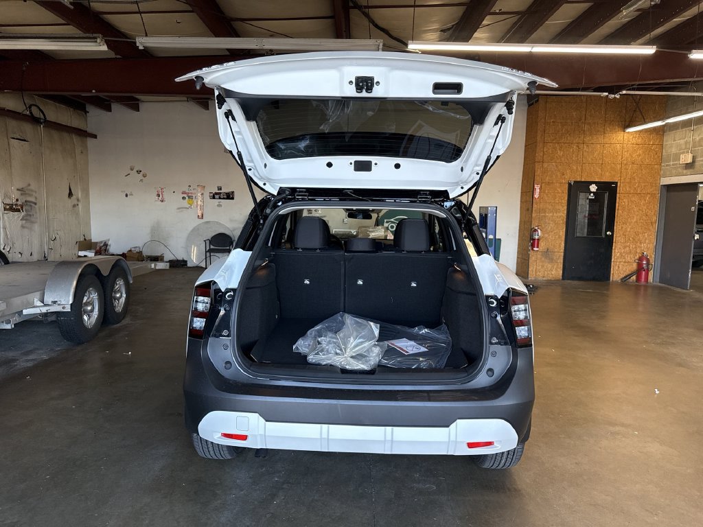New 2027 Nissan Kicks SV AWD/4WD image 18