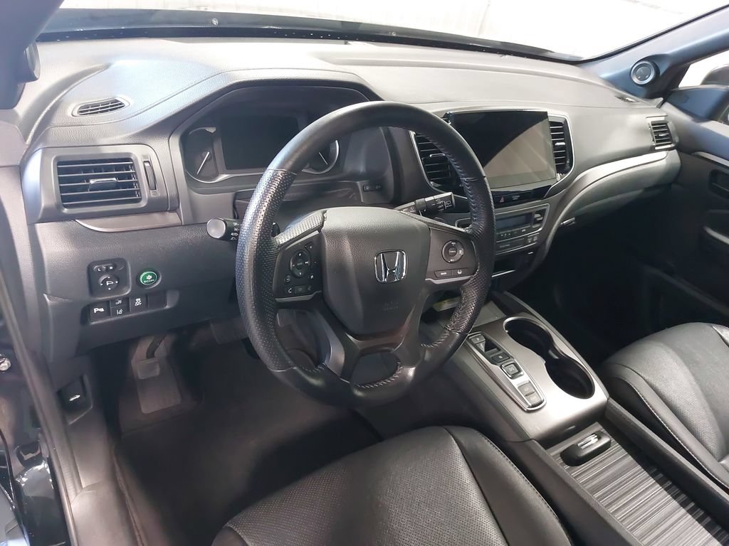 Used 2023 Honda Passport EX-L image 16