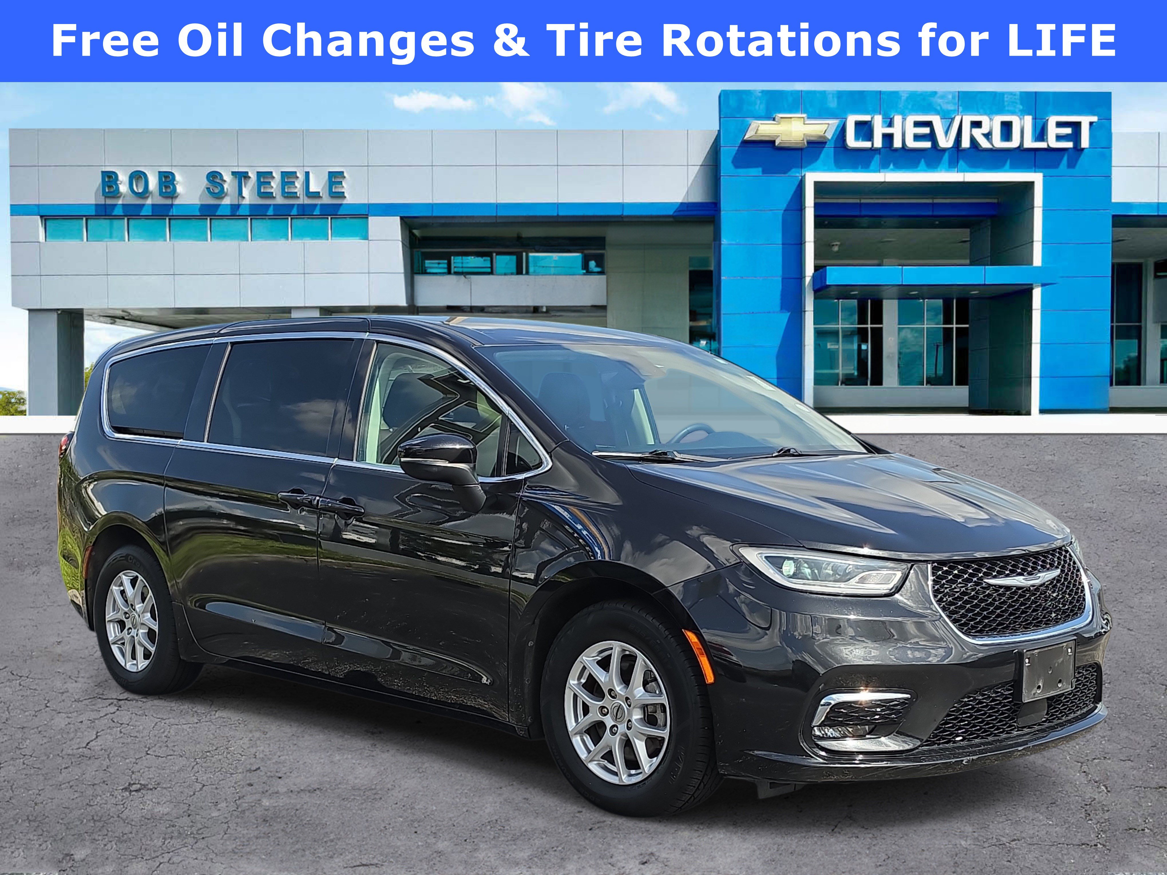 Used 2023 Chrysler Pacifica Touring-L