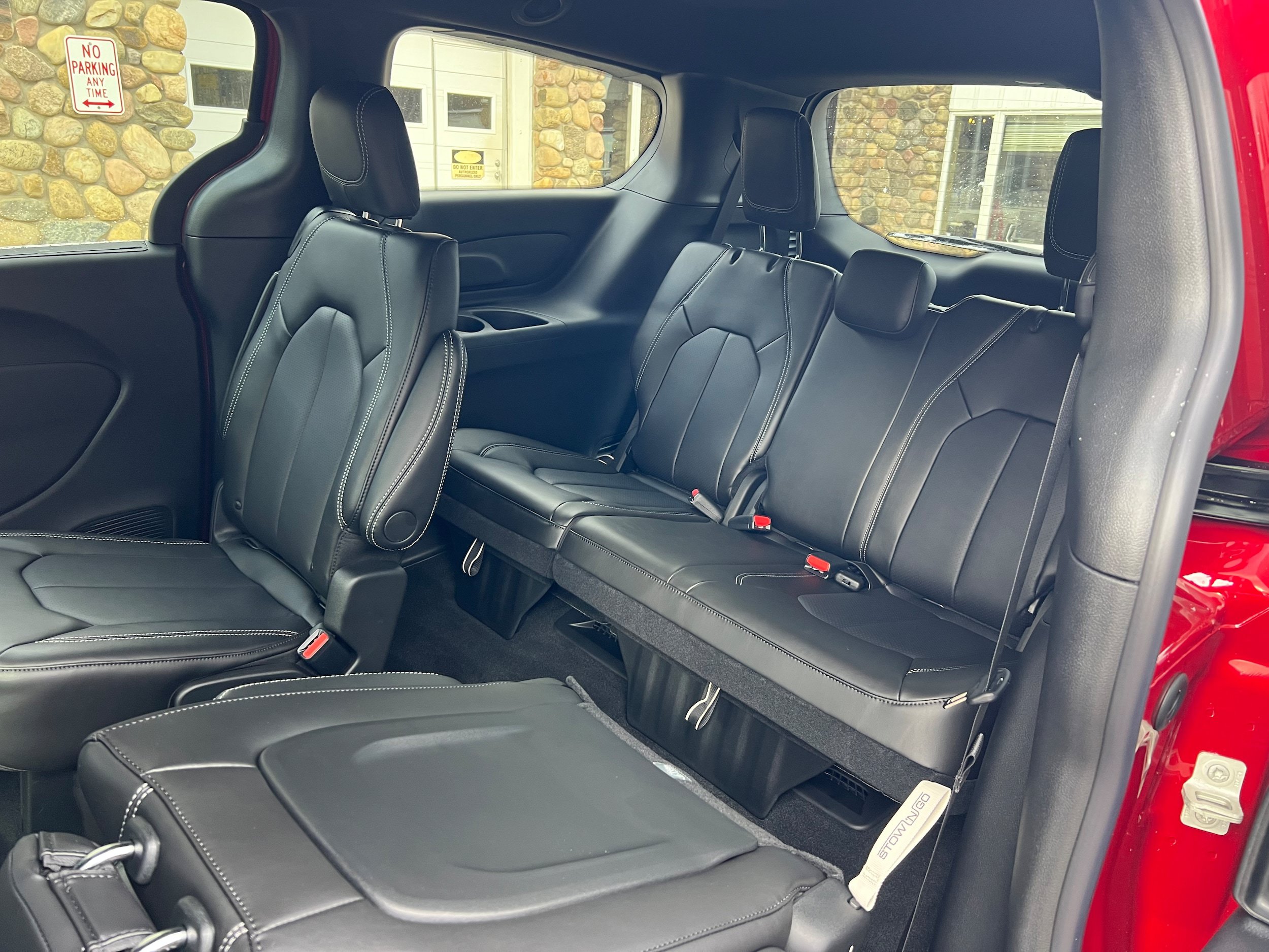 New 2026 Chrysler Pacifica Select AWD/4WD image 10