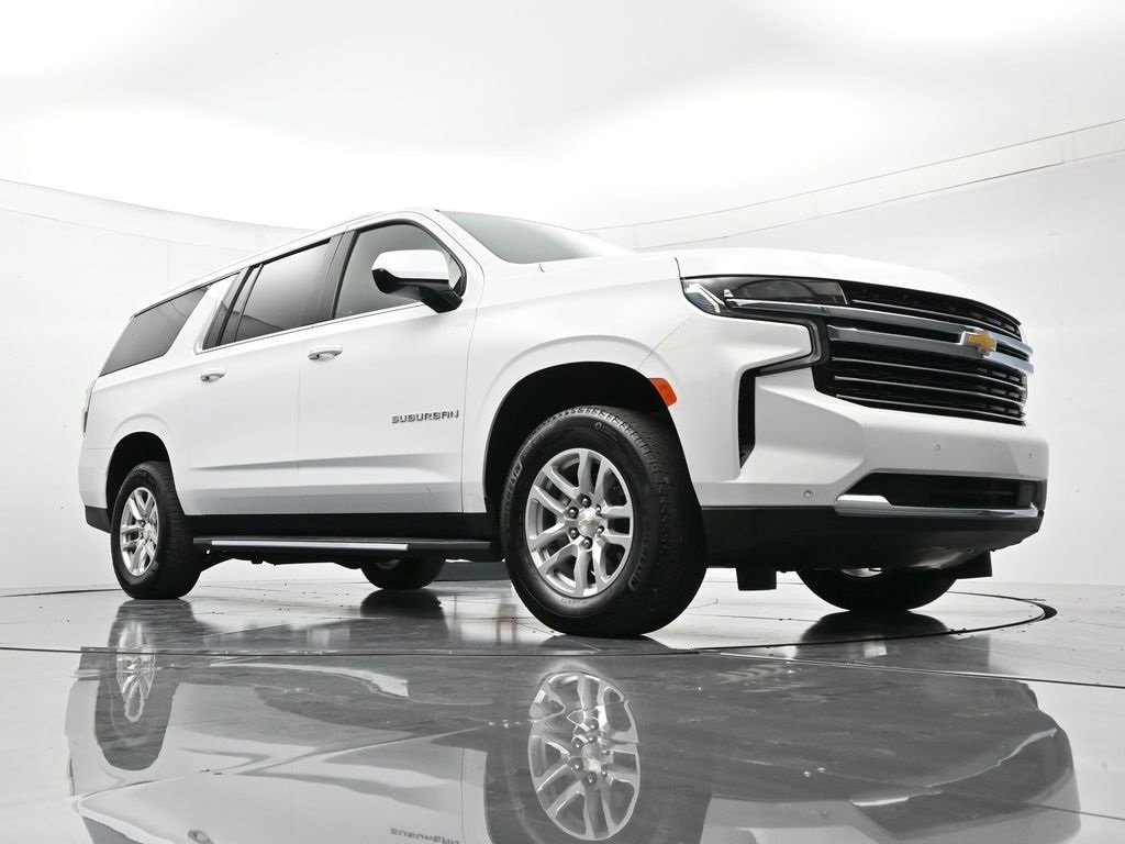 Used 2024 Chevrolet Suburban LT image 39
