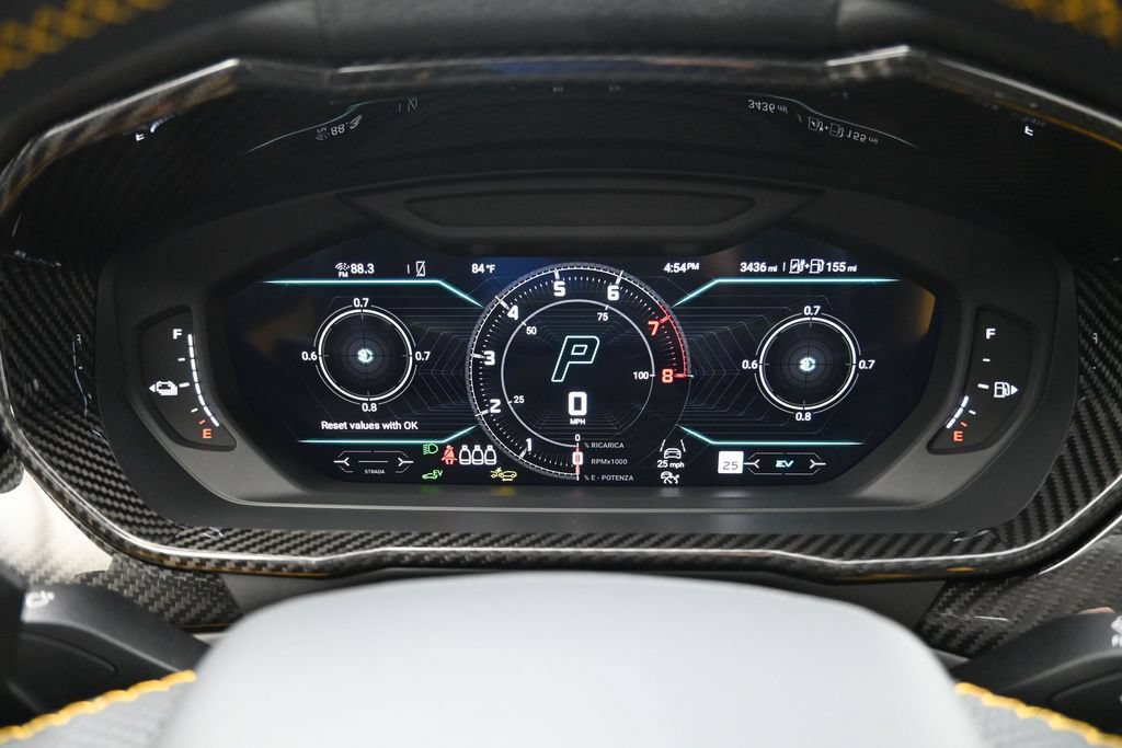 Used 2025 Lamborghini Urus SE AWD/4WD image 11