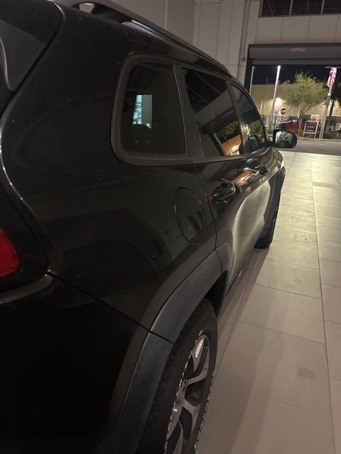 Used 2015 Jeep Cherokee Trailhawk image 4