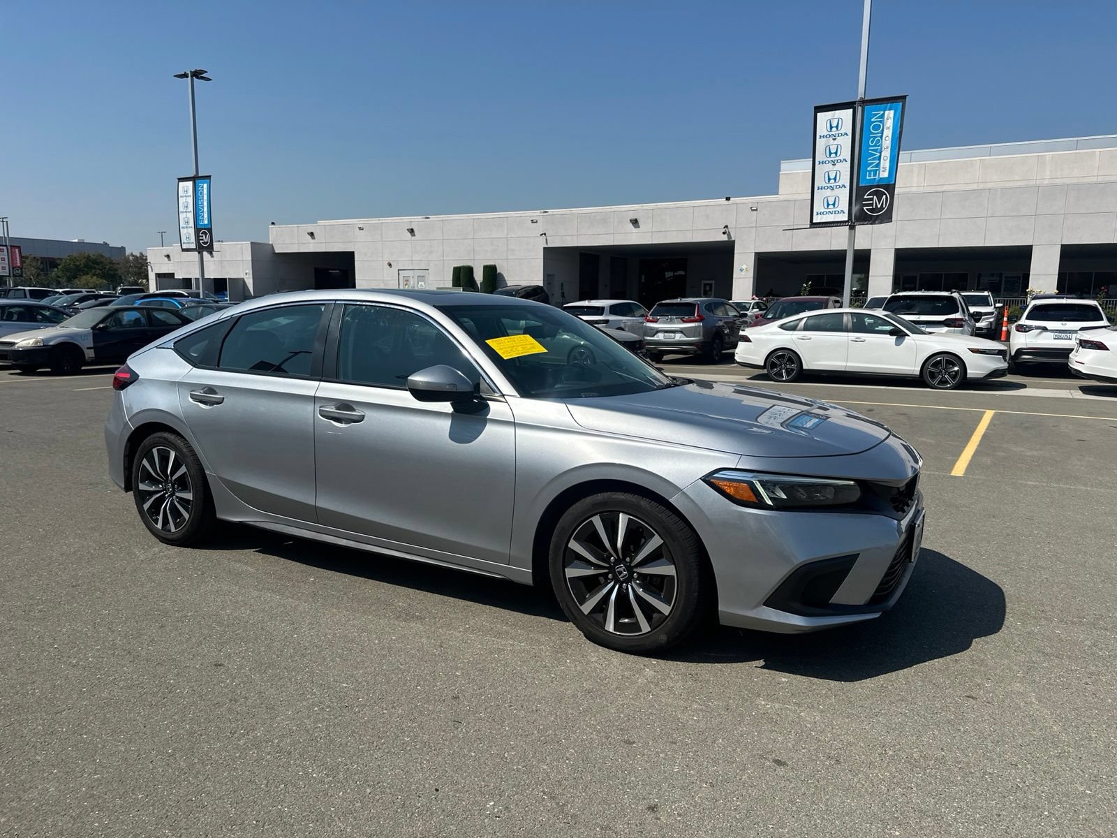 Used 2024 Honda Civic EX-L image 2
