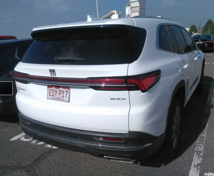 Certified 2025 Buick Enclave Preferred AWD/4WD image 3
