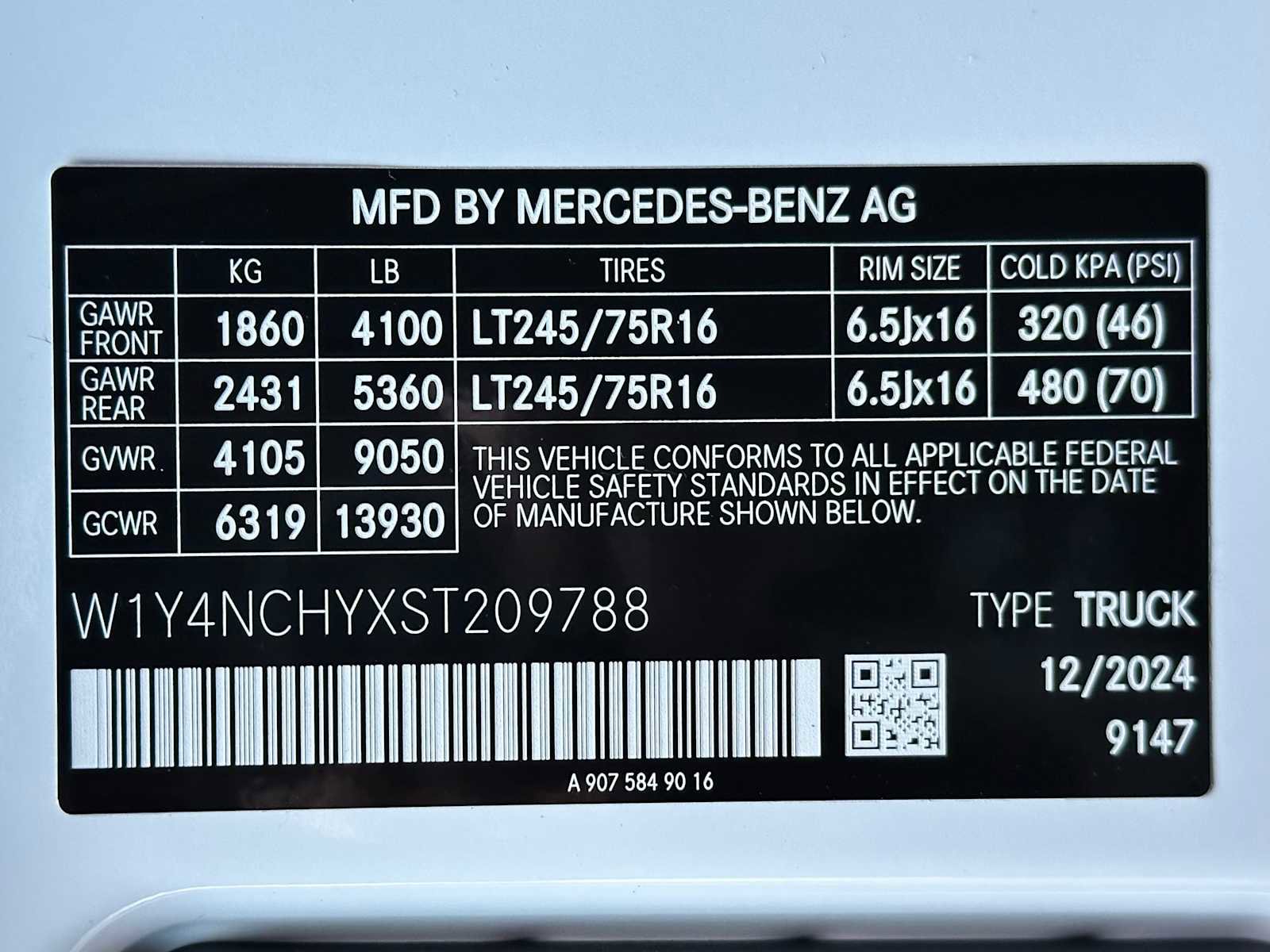 Used 2025 Mercedes-Benz Sprinter 2500 image 26