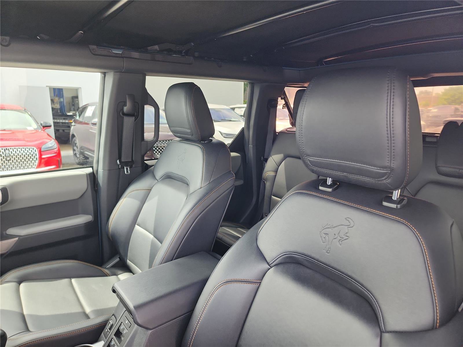 Used 2022 Ford Bronco Badlands image 15