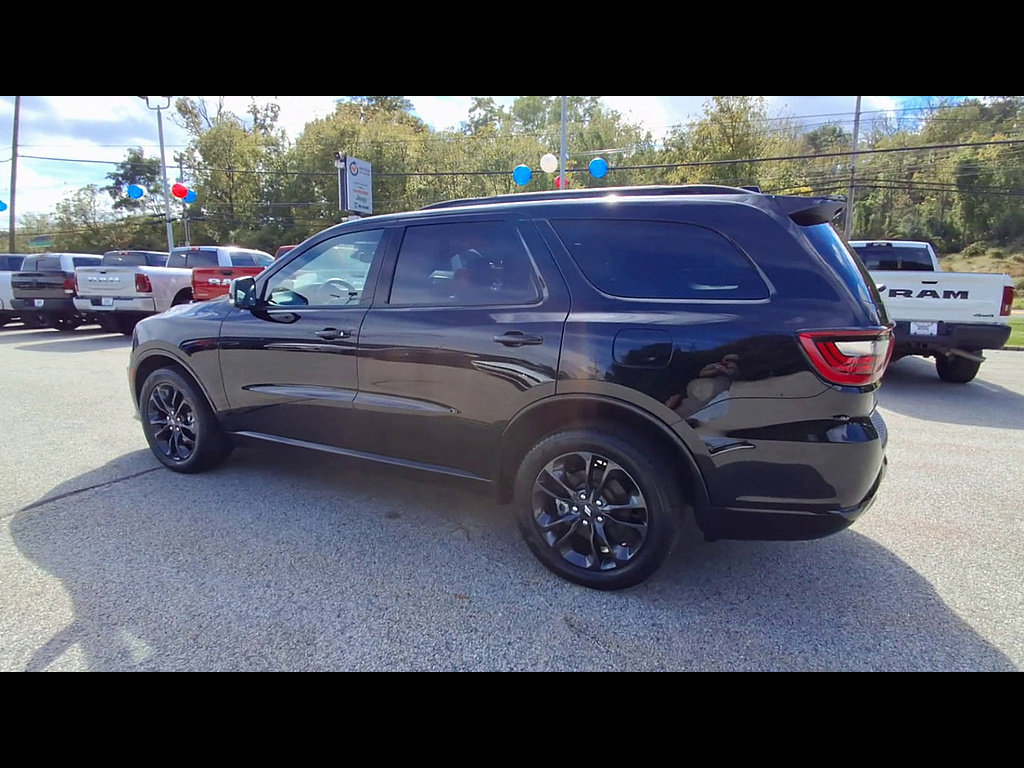 Used 2025 Dodge Durango GT AWD/4WD image 6