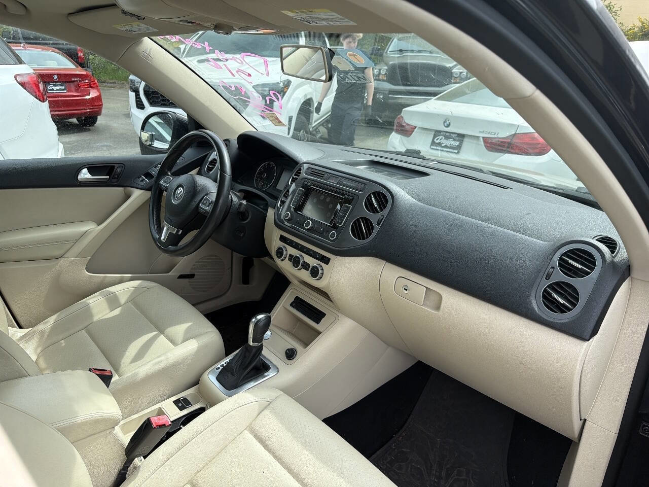 Used 2014 Volkswagen Tiguan S FWD image 6