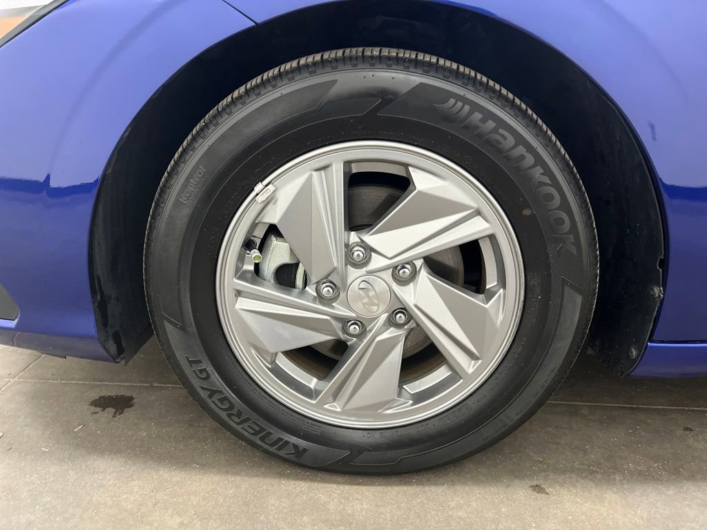 Used 2024 Hyundai Elantra SE image 30