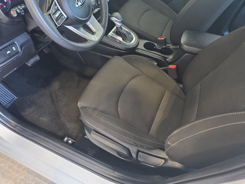 Used 2021 Kia Forte LXS FWD image 14