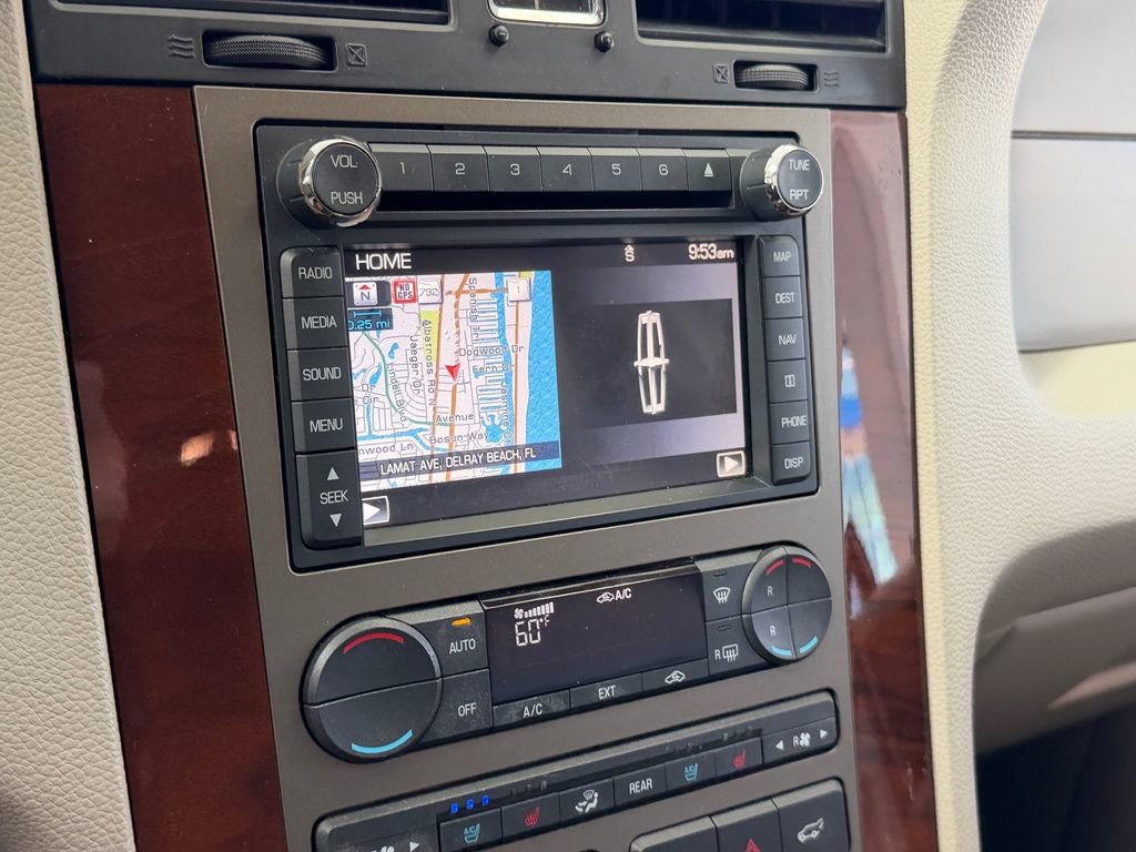 Used 2012 Lincoln Navigator 2WD w/ Monochrome Appearance Pkg image 21